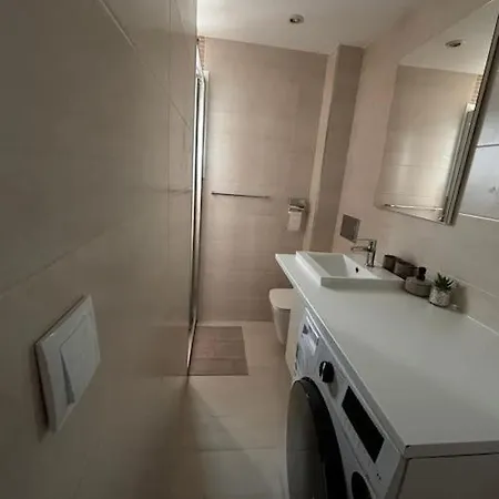 شقة Blue Armchair With Sea View In كاليبي